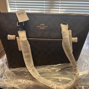 Large Brown Coach Tote new with tags